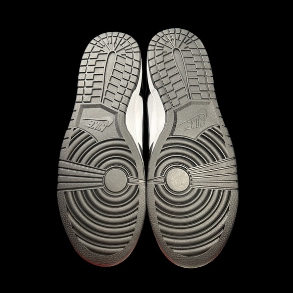 Nike Dunk Panda (2021) - Picture 5 of 6